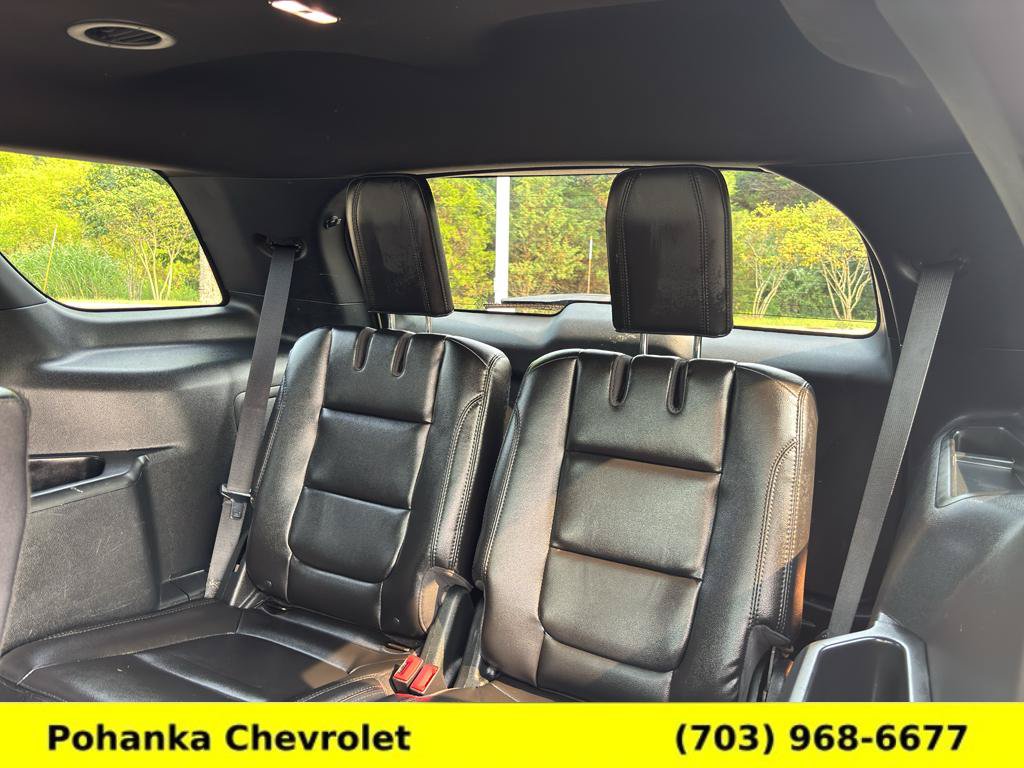 Used 2018 Ford Explorer XLT w/ Equipment Group 202A AWD/4WD image 24