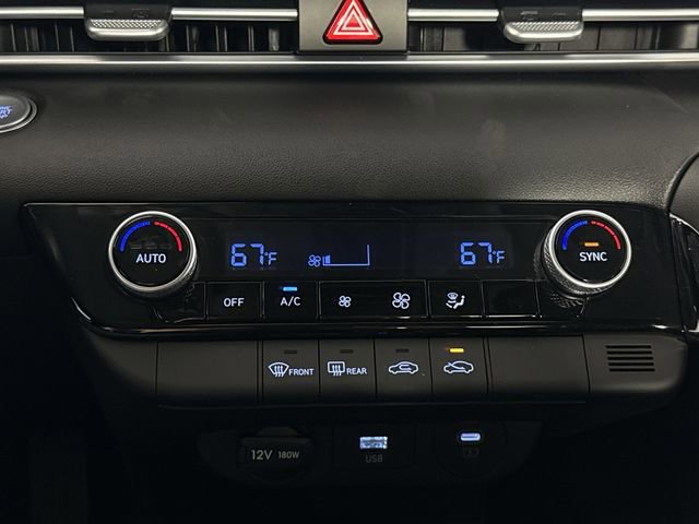 Used 2025 Hyundai Elantra Hybrid FWD image 23