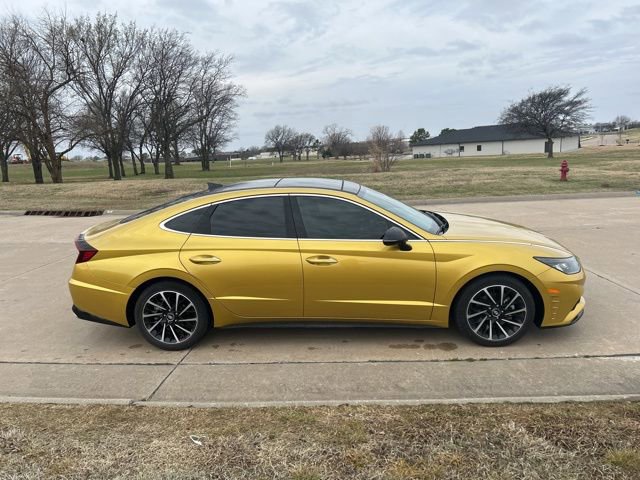 Used 2020 Hyundai Sonata SEL Plus w/ Tech Package image 2
