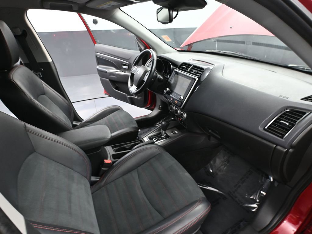 Used 2022 Mitsubishi Outlander Sport SE image 45