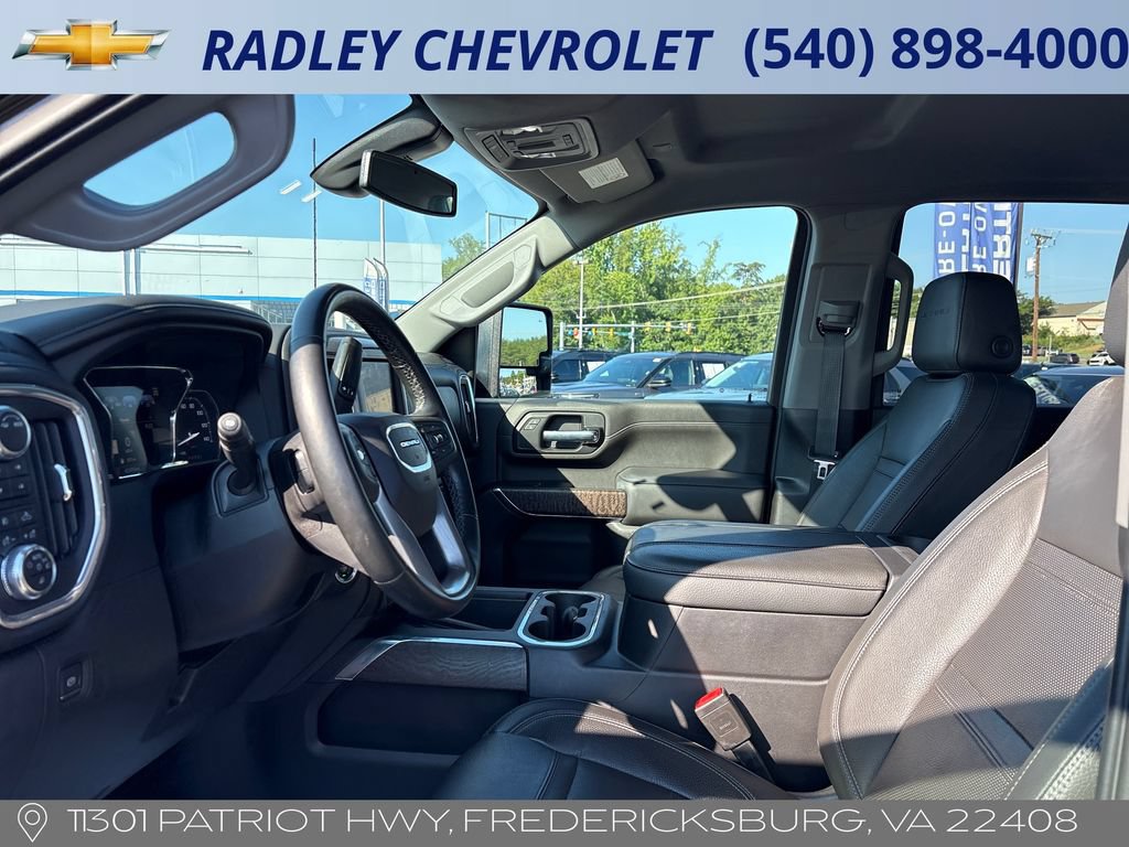 Used 2023 GMC Sierra 2500 Denali AWD/4WD image 3