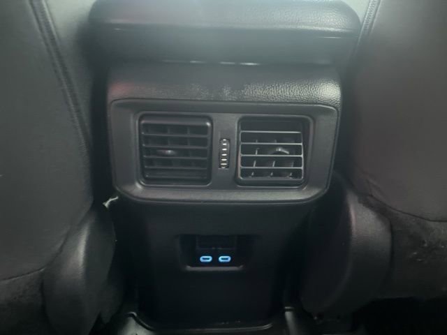 Used 2022 Toyota RAV4 SE image 16