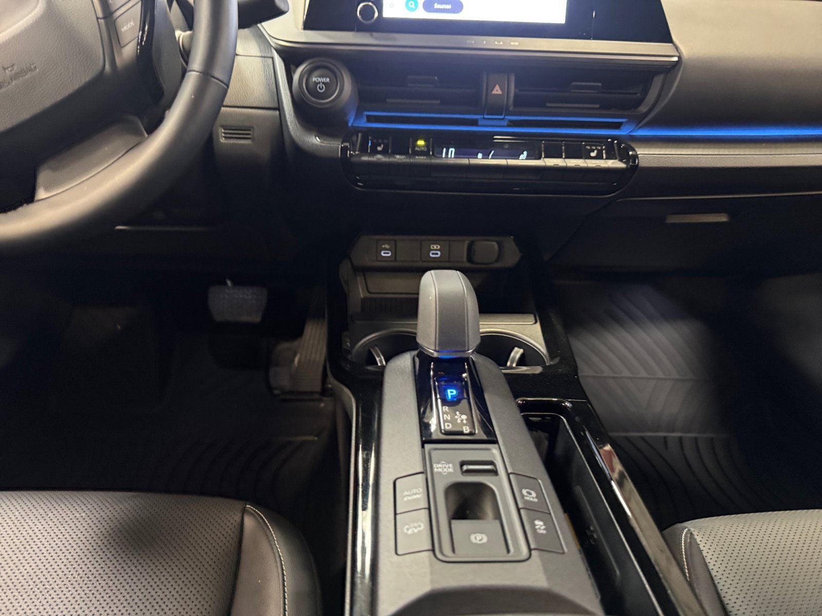 Certified 2026 Toyota Prius Plug-In Hybrid FWD image 20