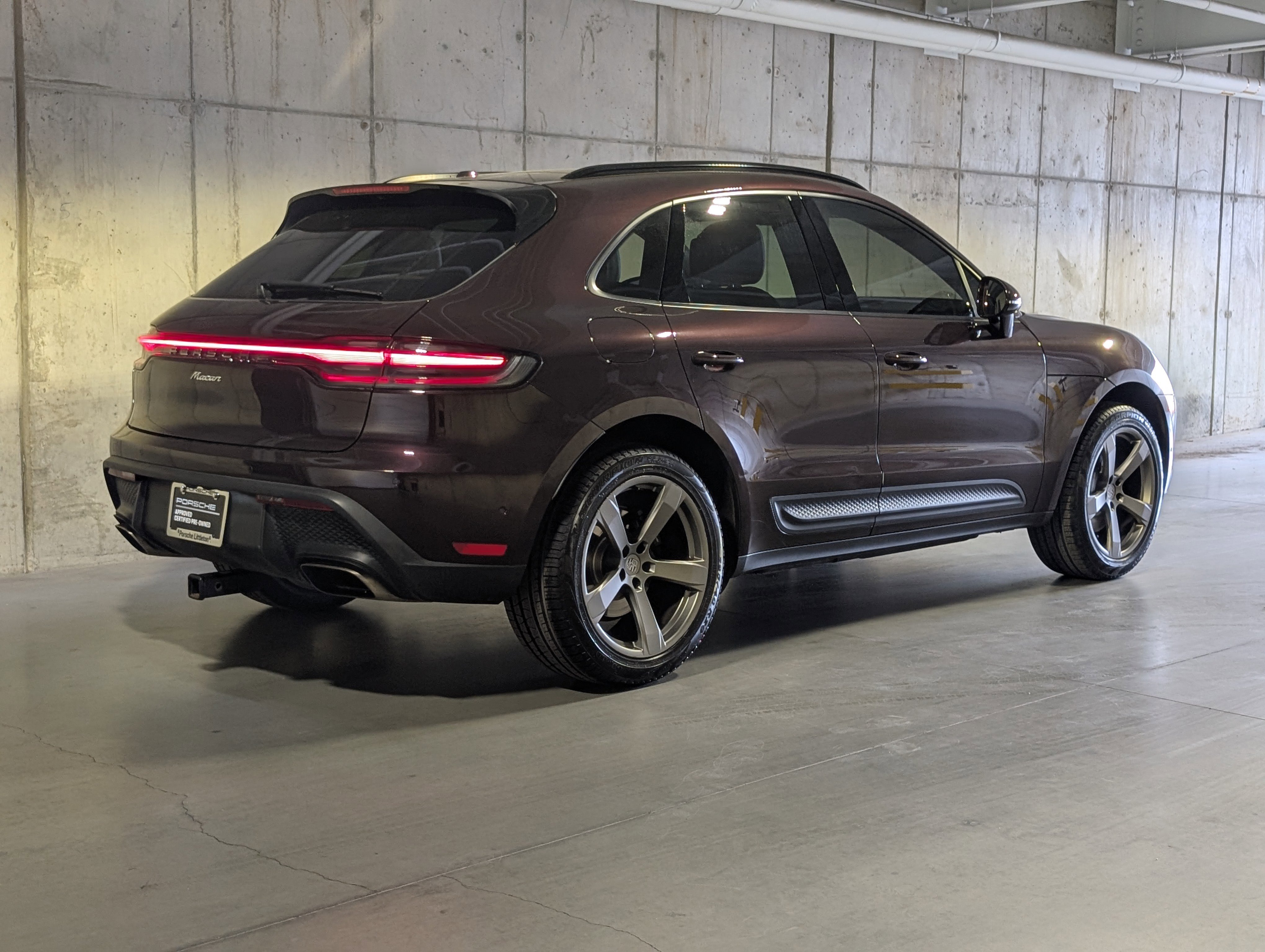 Certified 2023 Porsche Macan image 11