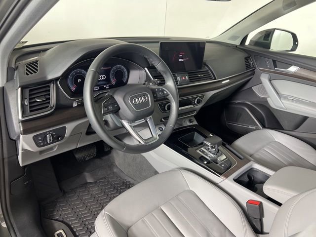 Used 2023 Audi Q5 2.0T Premium Plus w/ Premium Plus Package AWD/4WD image 21