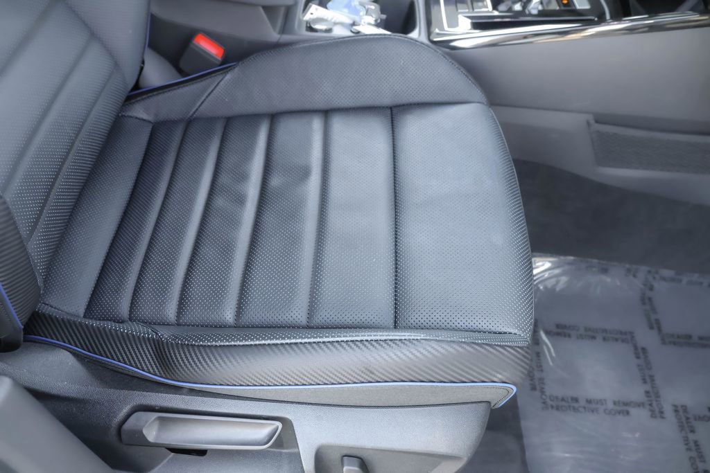 Certified 2024 Volkswagen Golf R image 33