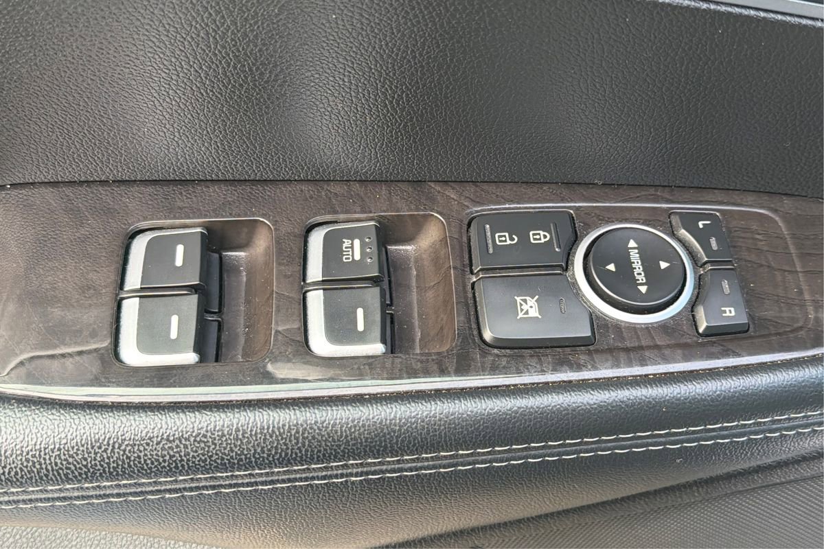 Used 2018 Kia Sorento LX image 34