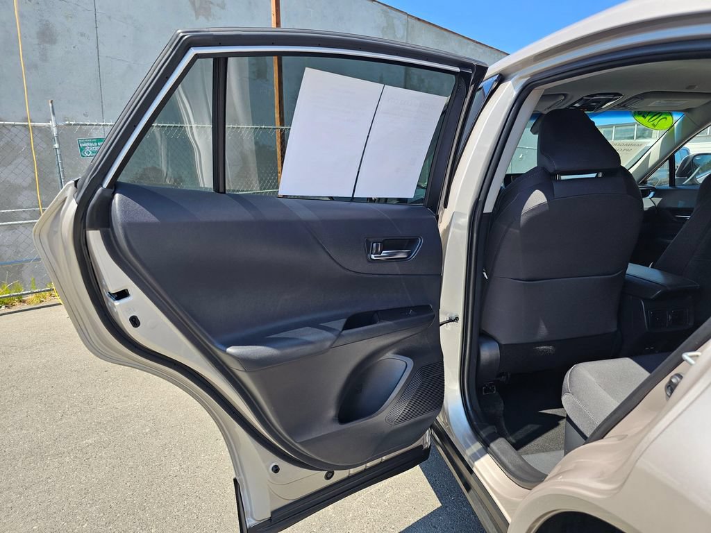 Certified 2023 Toyota Venza LE AWD/4WD image 15