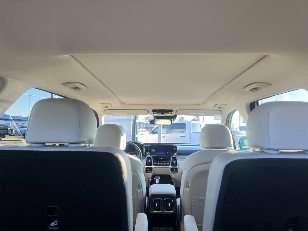 Used 2023 Kia Sorento EX w/ Panoramic Sunroof Package FWD image 48