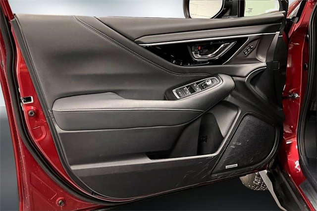 Used 2025 Subaru Outback Limited image 21