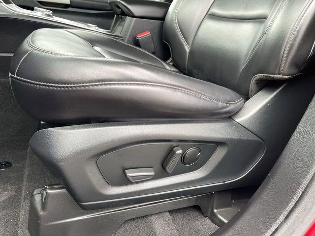 Used 2021 Ford Explorer XLT w/ Equipment Group 202A image 14