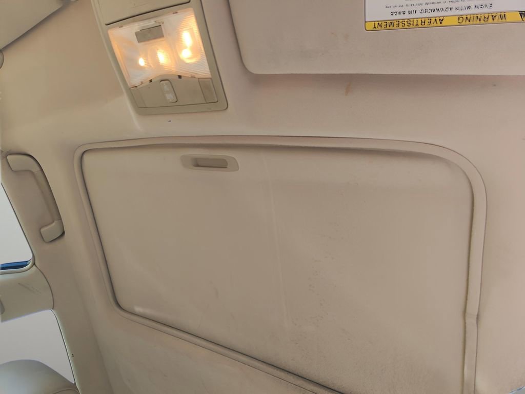 Used 2007 Toyota Avalon XLS image 10