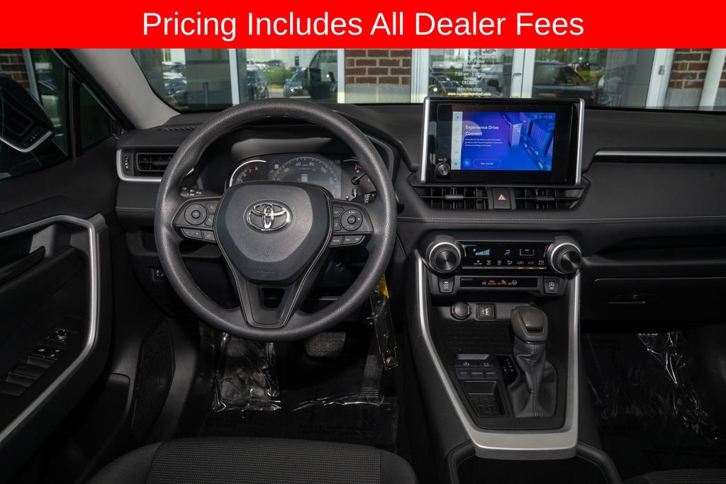Used 2024 Toyota RAV4 LE FWD image 6