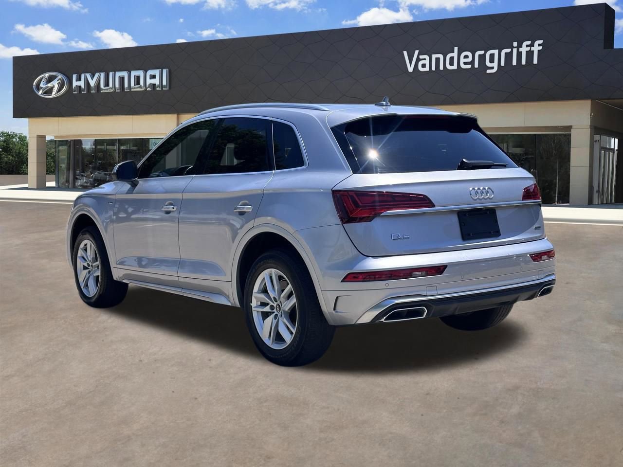 Used 2022 Audi Q5 2.0T Premium AWD/4WD image 8