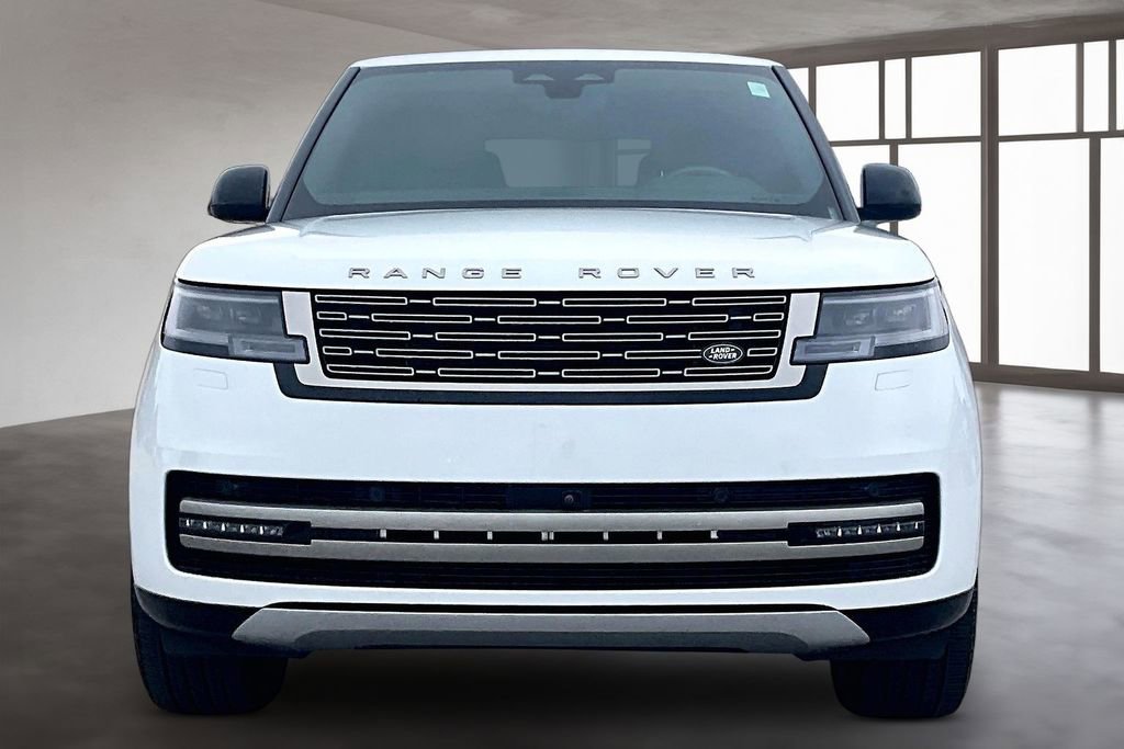 Used 2025 Land Rover Range Rover SE AWD/4WD image 3