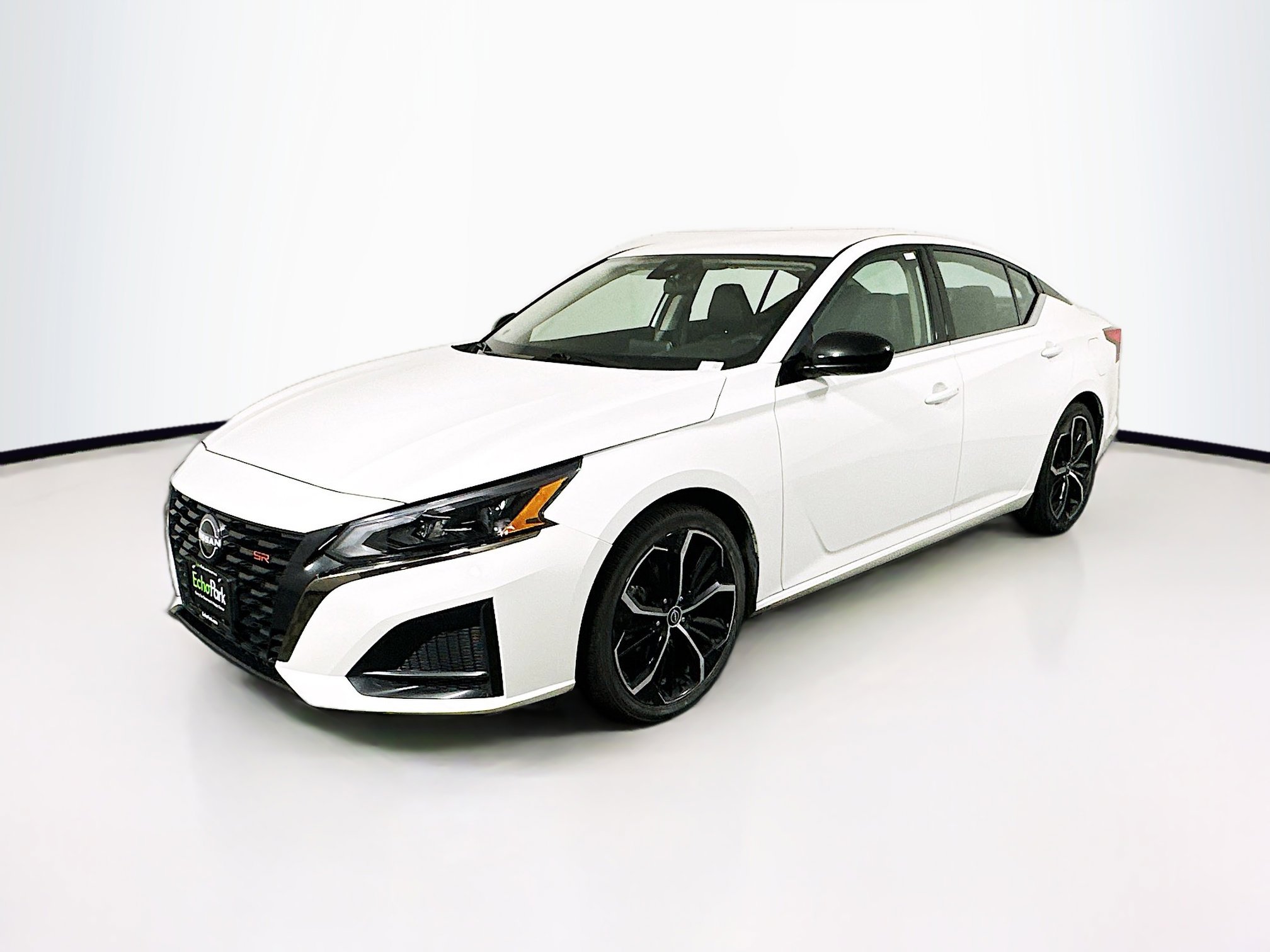 Used 2024 Nissan Altima 2.5 SR image 3