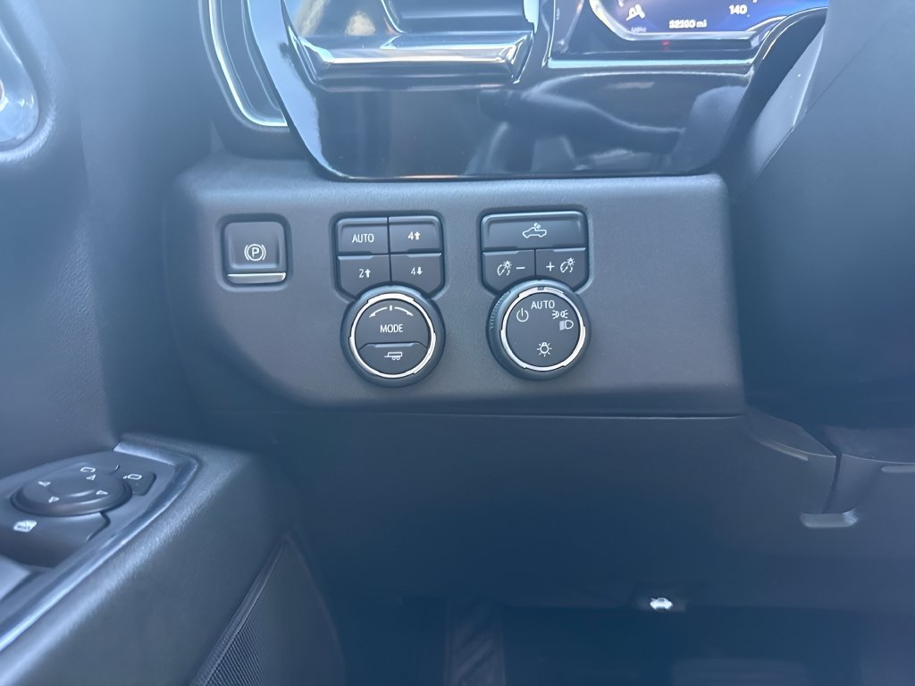 Used 2024 Chevrolet Silverado 1500 LT AWD/4WD image 59