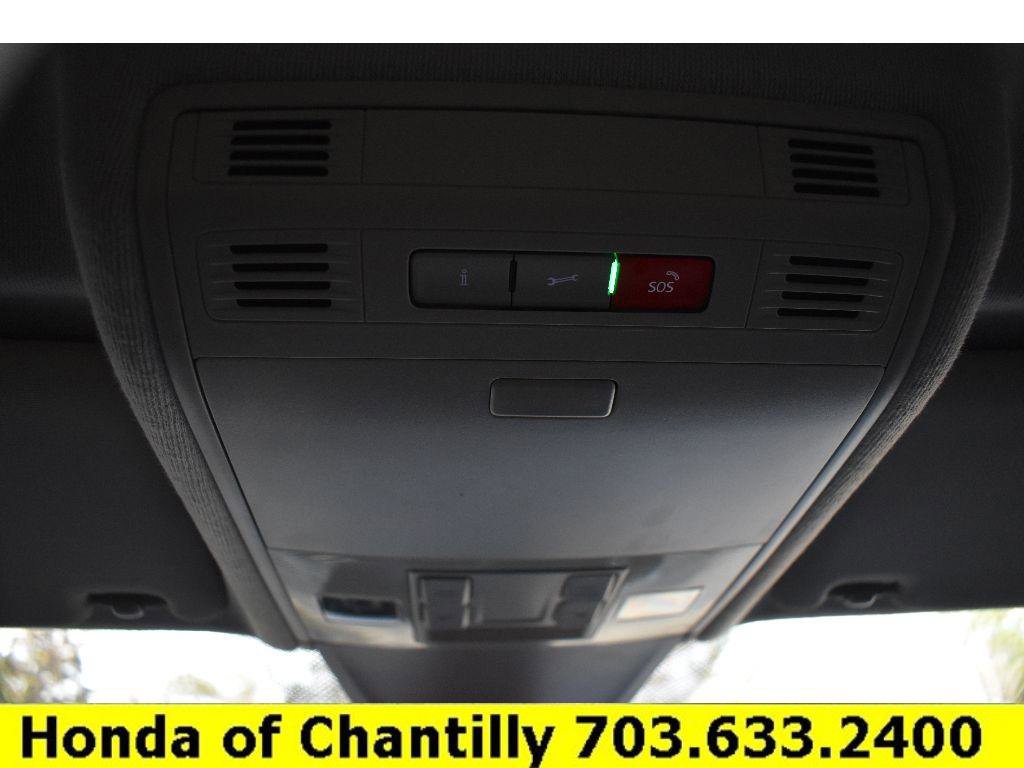 Used 2023 Volkswagen Tiguan SE image 19