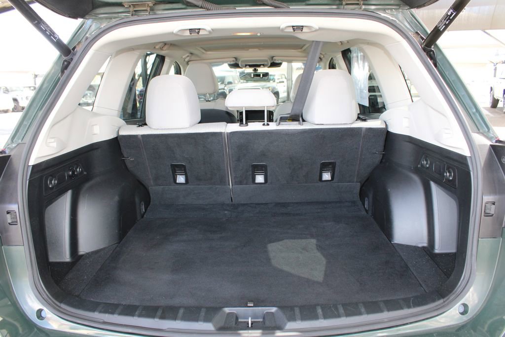 Used 2024 Subaru Forester Premium image 58