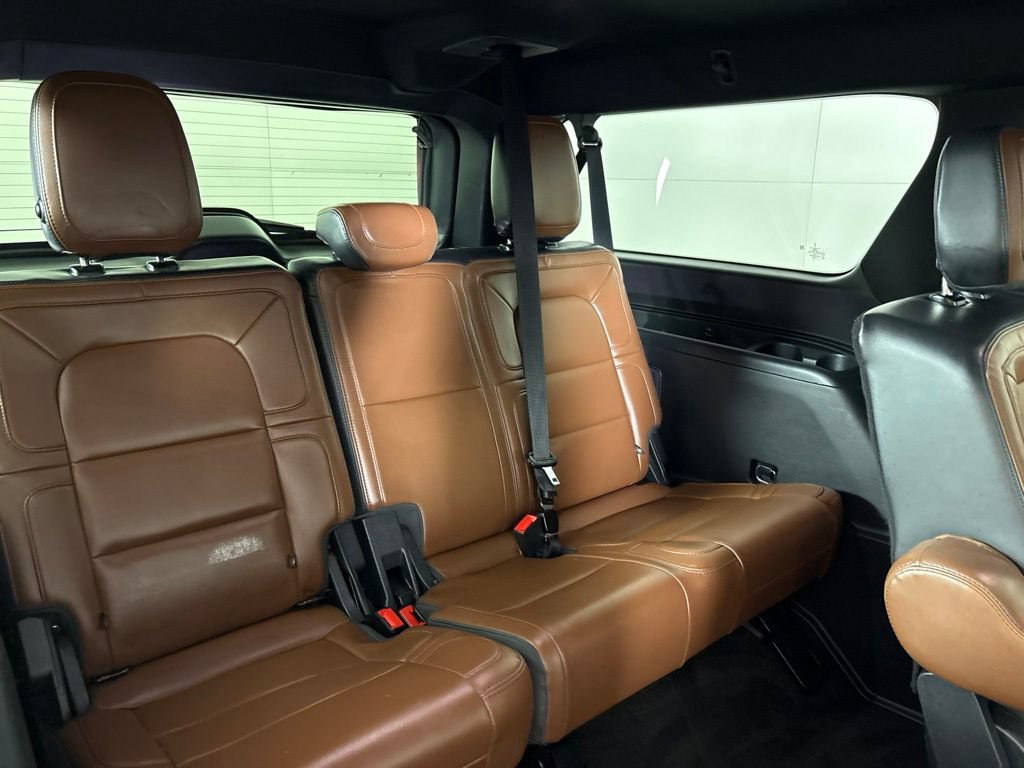 Used 2023 Lincoln Navigator L Reserve AWD/4WD image 23