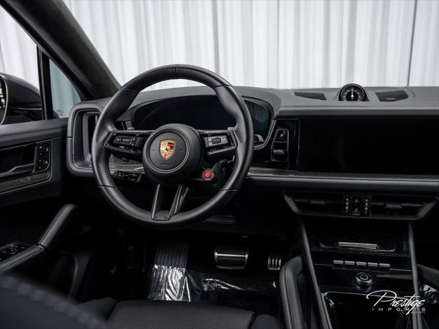 Used 2024 Porsche Cayenne Turbo GT AWD/4WD image 34