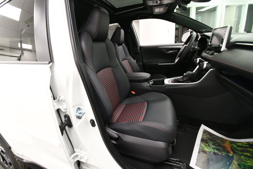 Used 2022 Toyota RAV4 XSE image 34