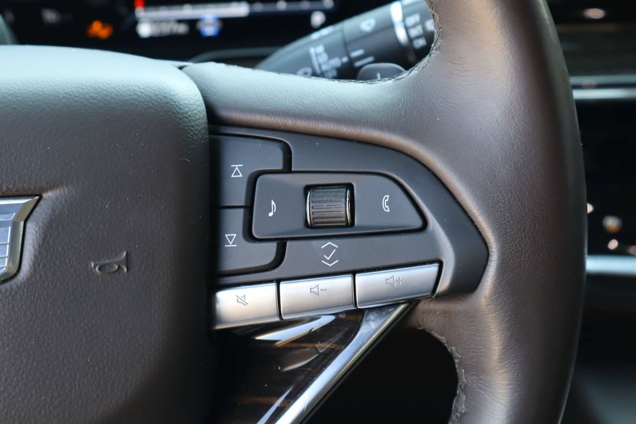 Used 2024 Cadillac Escalade ESV Sport AWD/4WD image 15