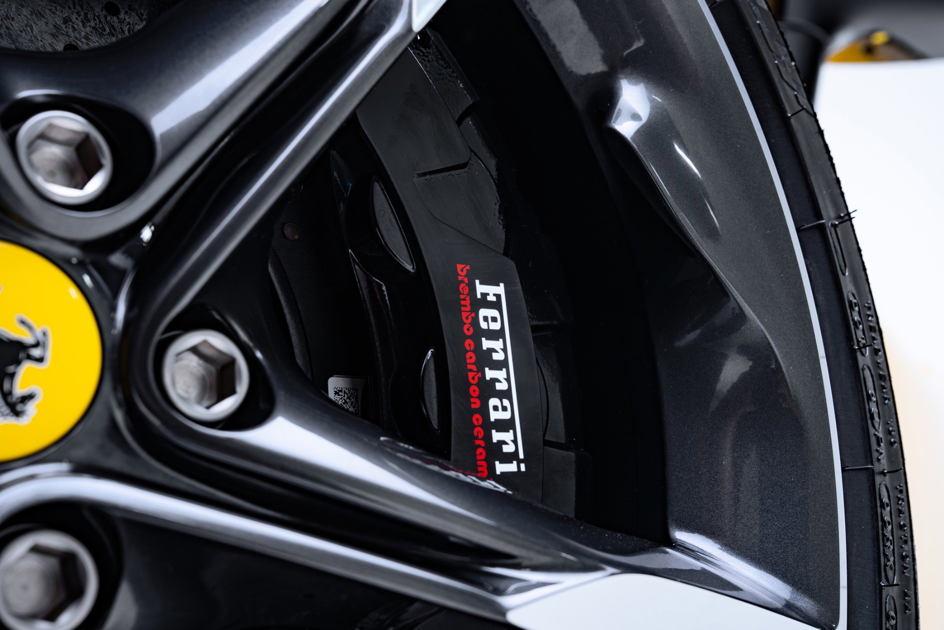 Used 2023 Ferrari SF90 Spider AWD/4WD image 34