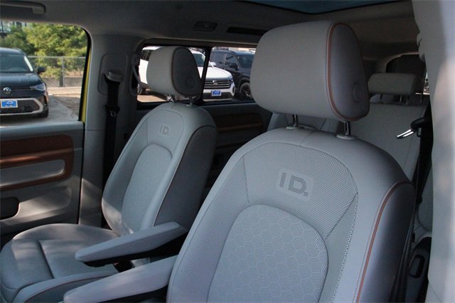 New 2025 Volkswagen ID. Buzz 1st Edition image 11