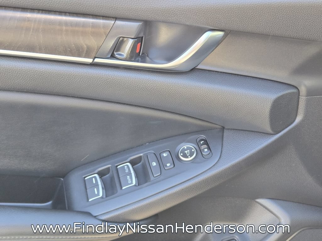 Used 2018 Honda Accord EX image 20