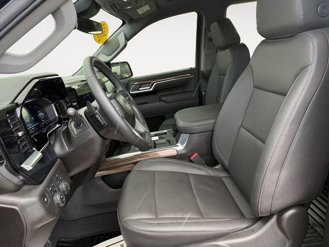 Used 2025 Chevrolet Silverado 1500 RST w/ Convenience Package II image 2