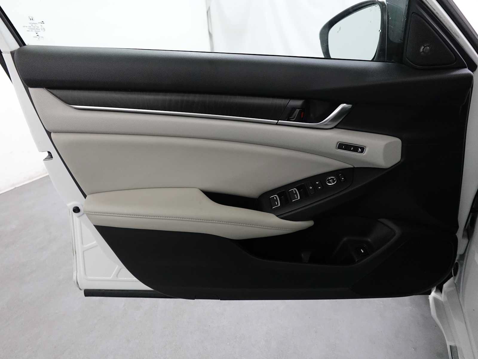 Certified 2019 Honda Accord EX-L image 10