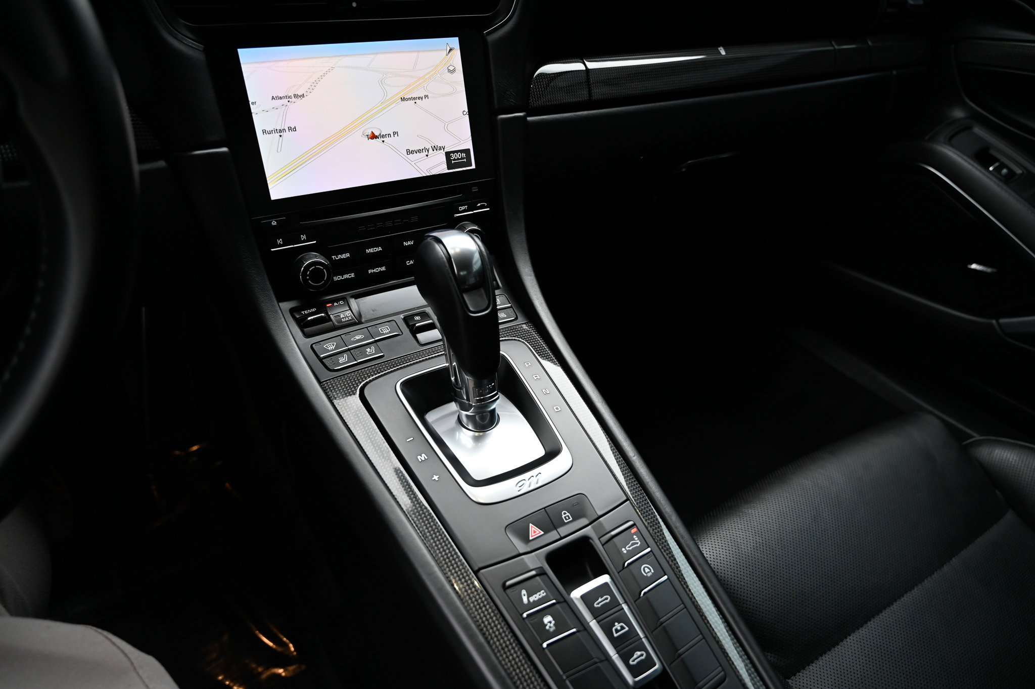 Used 2019 Porsche 911 Turbo S image 28