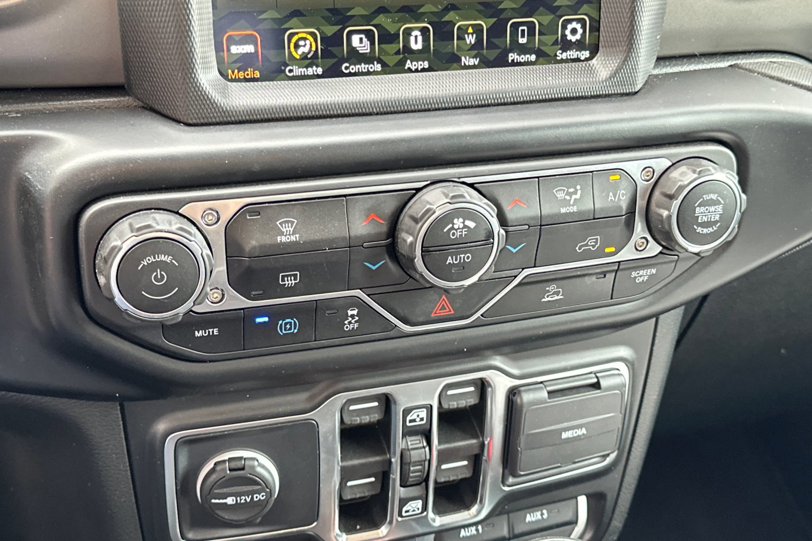 Used 2021 Jeep Wrangler Unlimited Rubicon 4xe w/ Steel Bumper Group image 20