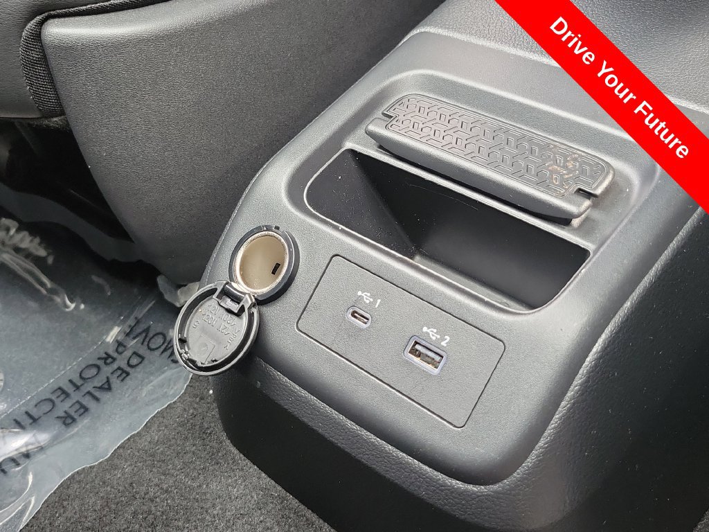 Used 2024 Nissan Ariya FWD image 14