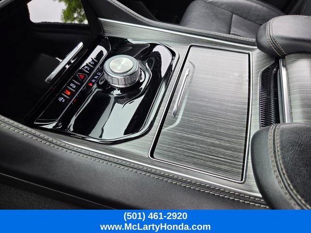 Used 2024 Jeep Wagoneer Series II w/ Flexible Seating Group RWD image 30