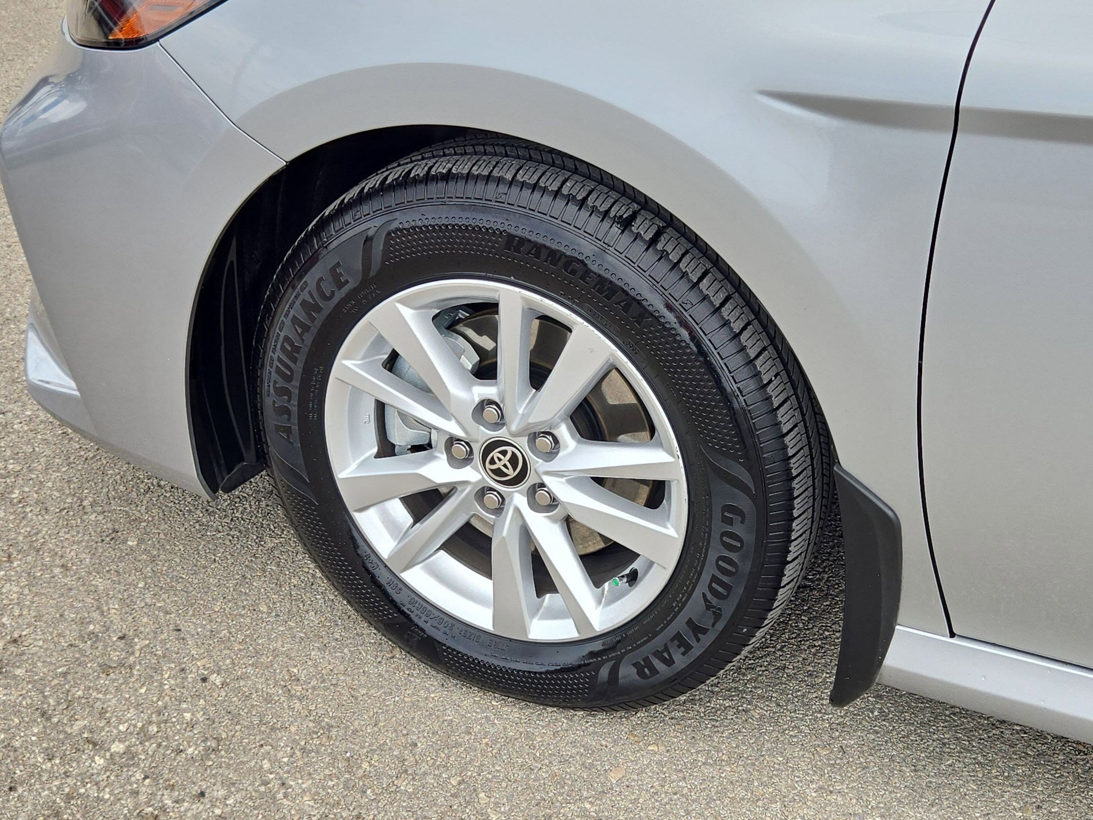 Used 2026 Toyota Camry LE FWD image 30