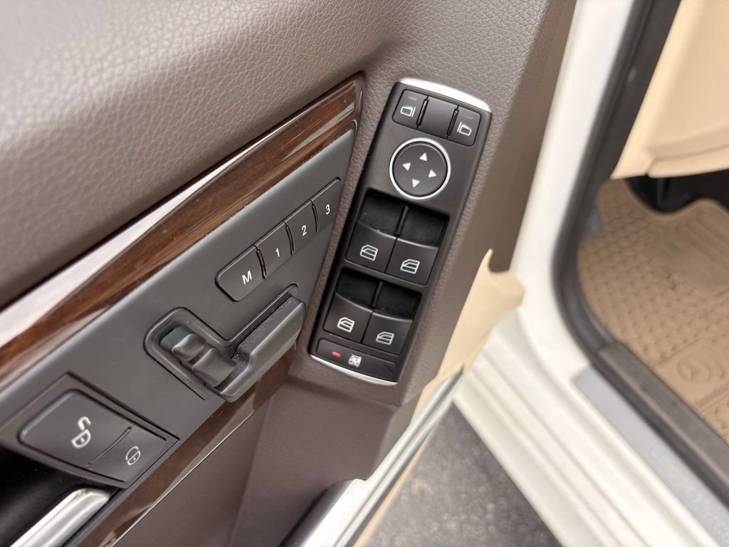 Used 2015 Mercedes-Benz GLK 350 2WD image 12