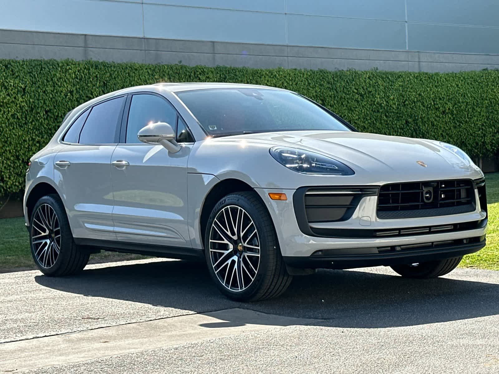 New 2026 Porsche Macan AWD/4WD image 10