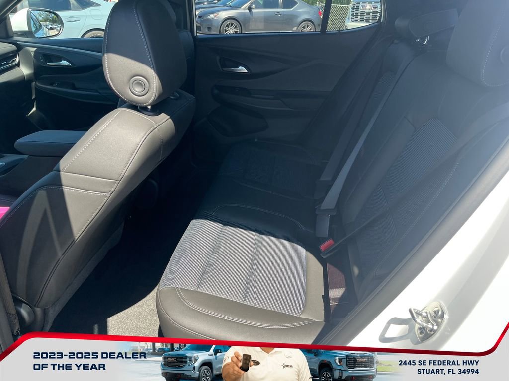 New 2026 Buick Envista Preferred image 11