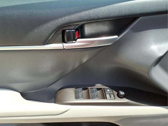 Used 2023 Toyota Camry LE FWD image 11