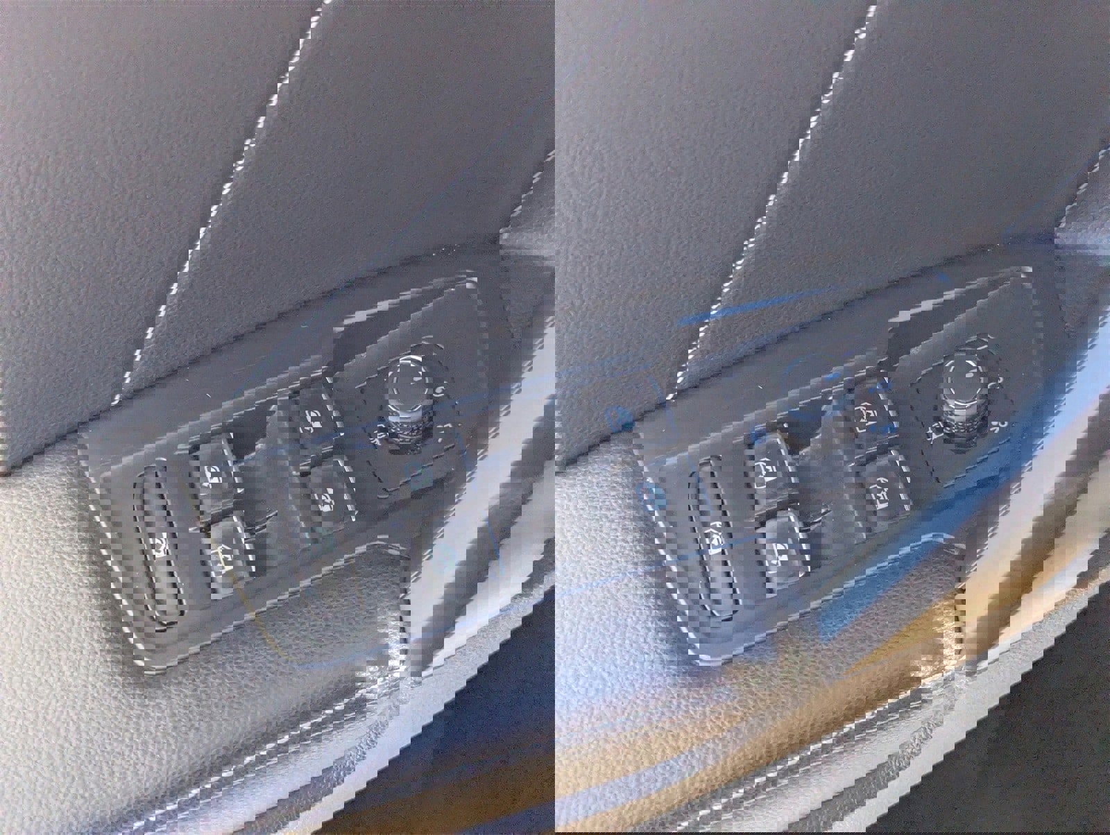 Used 2024 Volkswagen Tiguan SE image 20