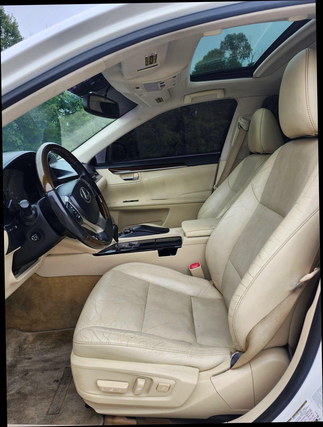 Used 2015 Lexus ES 350 w/ Luxury Package FWD image 11