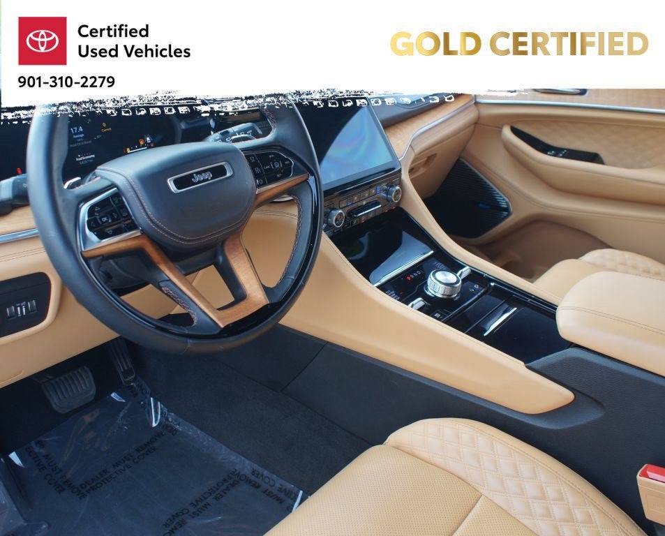 Used 2023 Jeep Grand Cherokee L Summit AWD/4WD image 15
