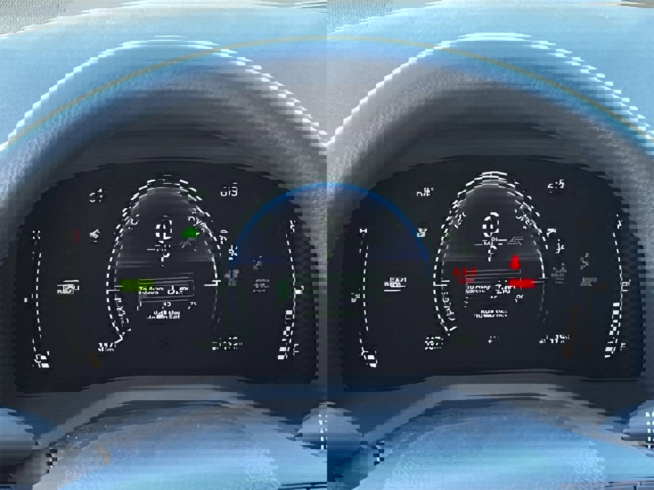 Used 2025 Toyota Camry LE image 13