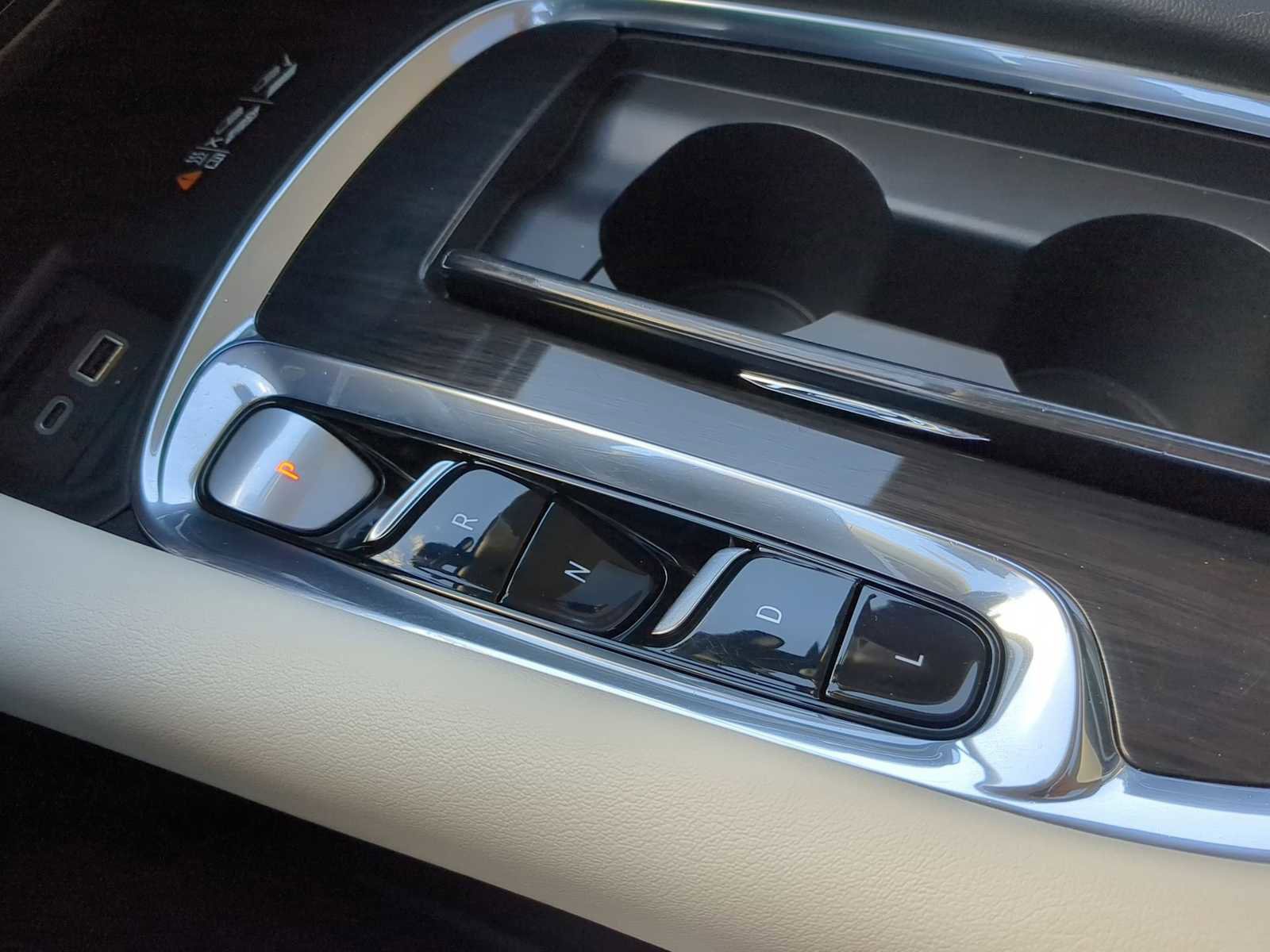 Used 2023 Buick Enclave Essence w/ Experience Buick Package image 21