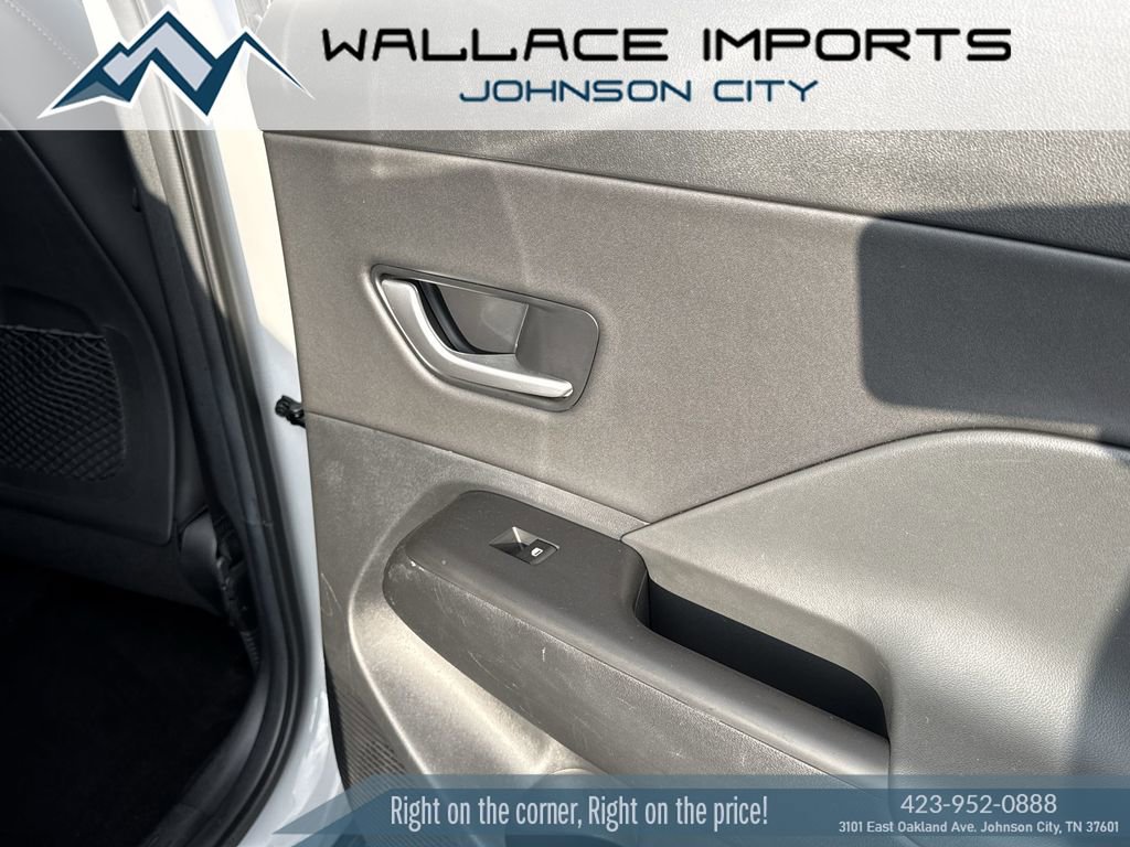 Used 2024 Hyundai Kona Limited image 44