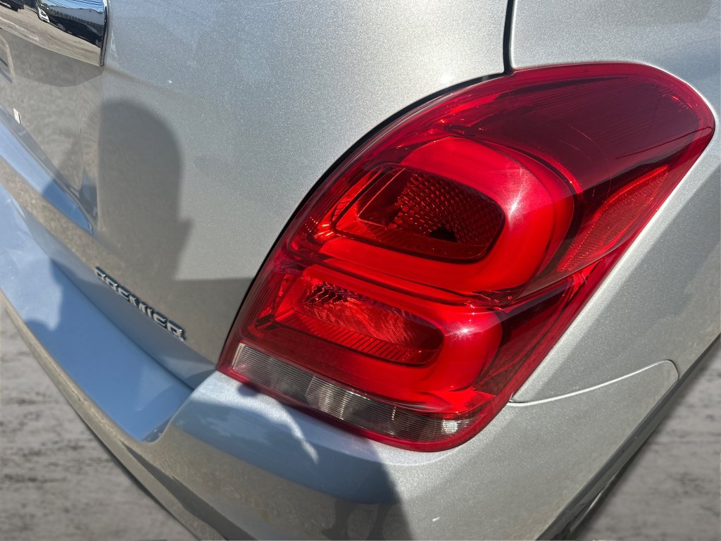 Used 2020 Chevrolet Trax Premier AWD/4WD image 22