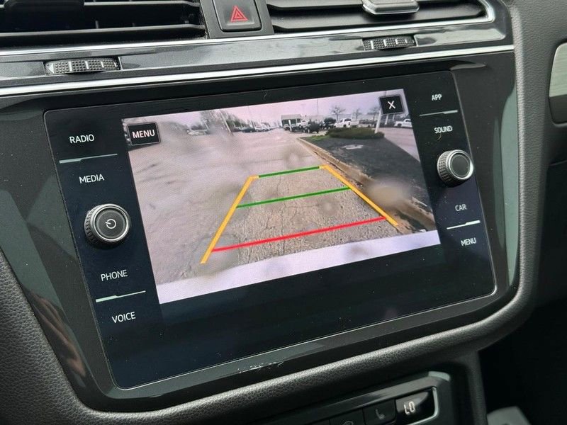 Used 2019 Volkswagen Tiguan SE w/ Panoramic Sunroof Package AWD/4WD image 24