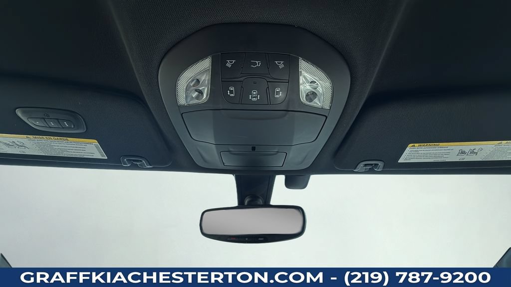 Used 2020 Chrysler Pacifica Touring-L w/ Premium Audio Group FWD image 22